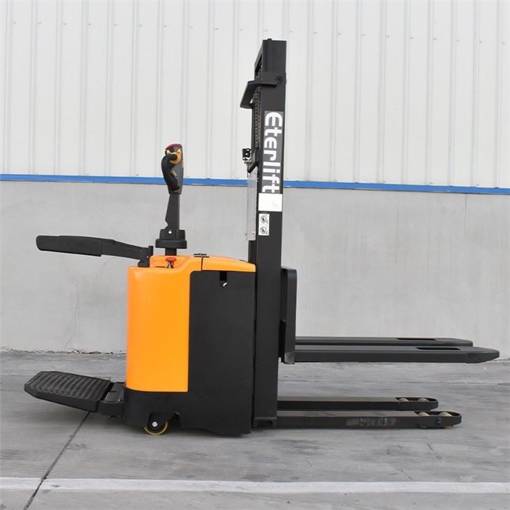 Pallet Stacker Forklift Standing